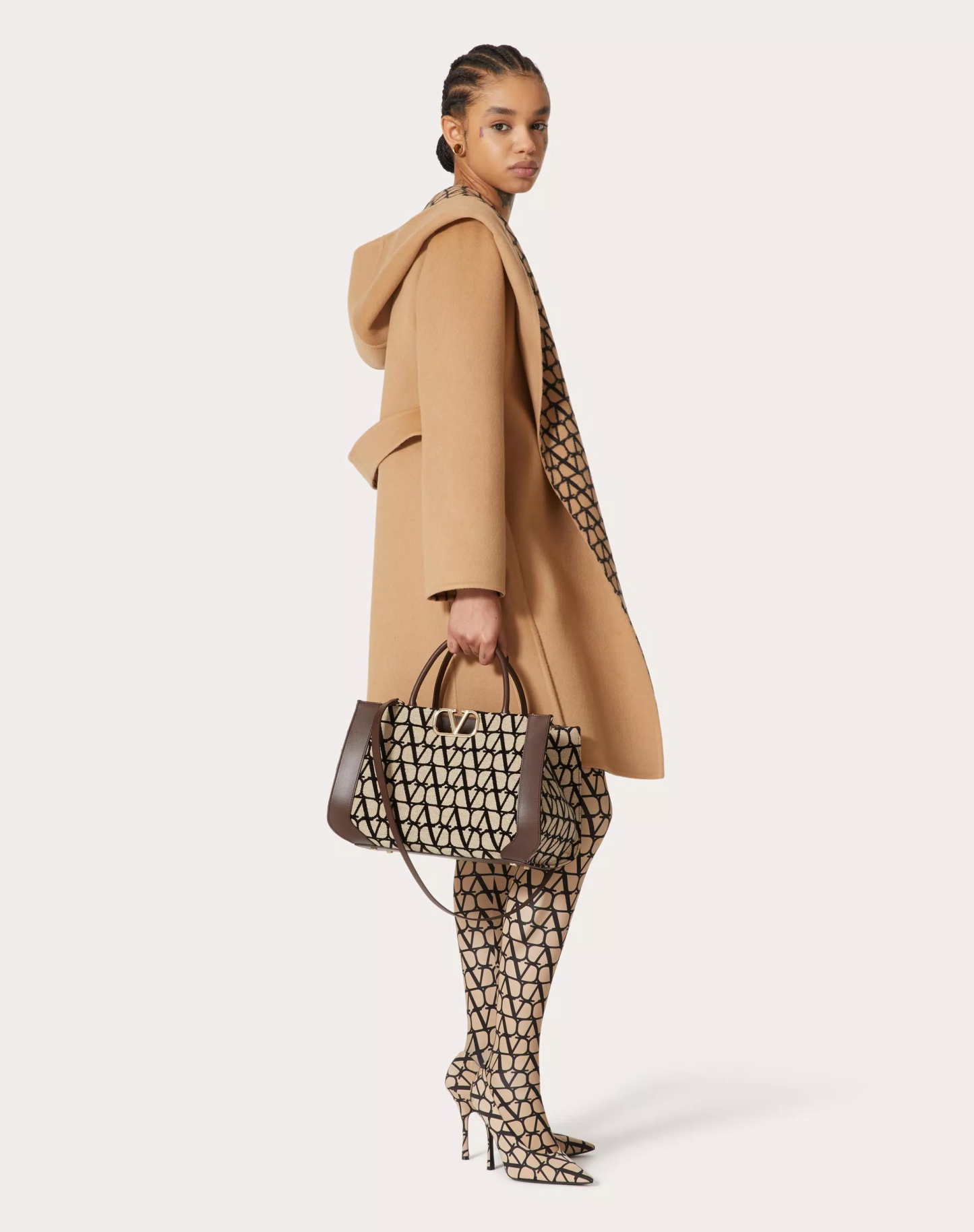 MEDIUM VLOGO SIGNATURE TOILE ICONOGRAPHE HANDBAG